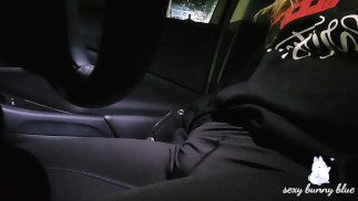 Amater Milf Mastutbates in Car Solo Orgasm