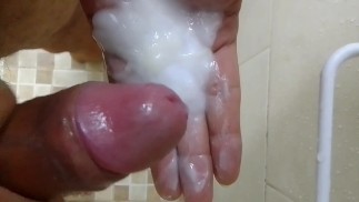 Cuban stud and his squirt of thick milk
