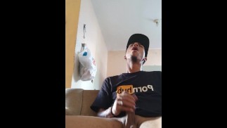 Unloading Mi Cum Sitting On The Couch 💦😏