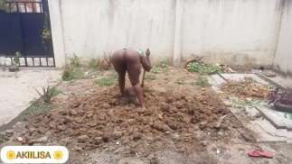 African babe/voluptuous butt,tiny skirt/gardening/no panty/Akiilisa pulsevault
