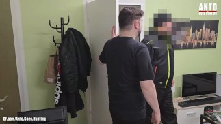 Married Installer-Worker accepts my offer and lets me give him a blowjob for $